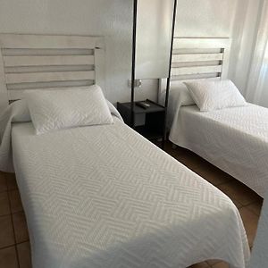 Habitación Económica con 2 Camas Individuales
